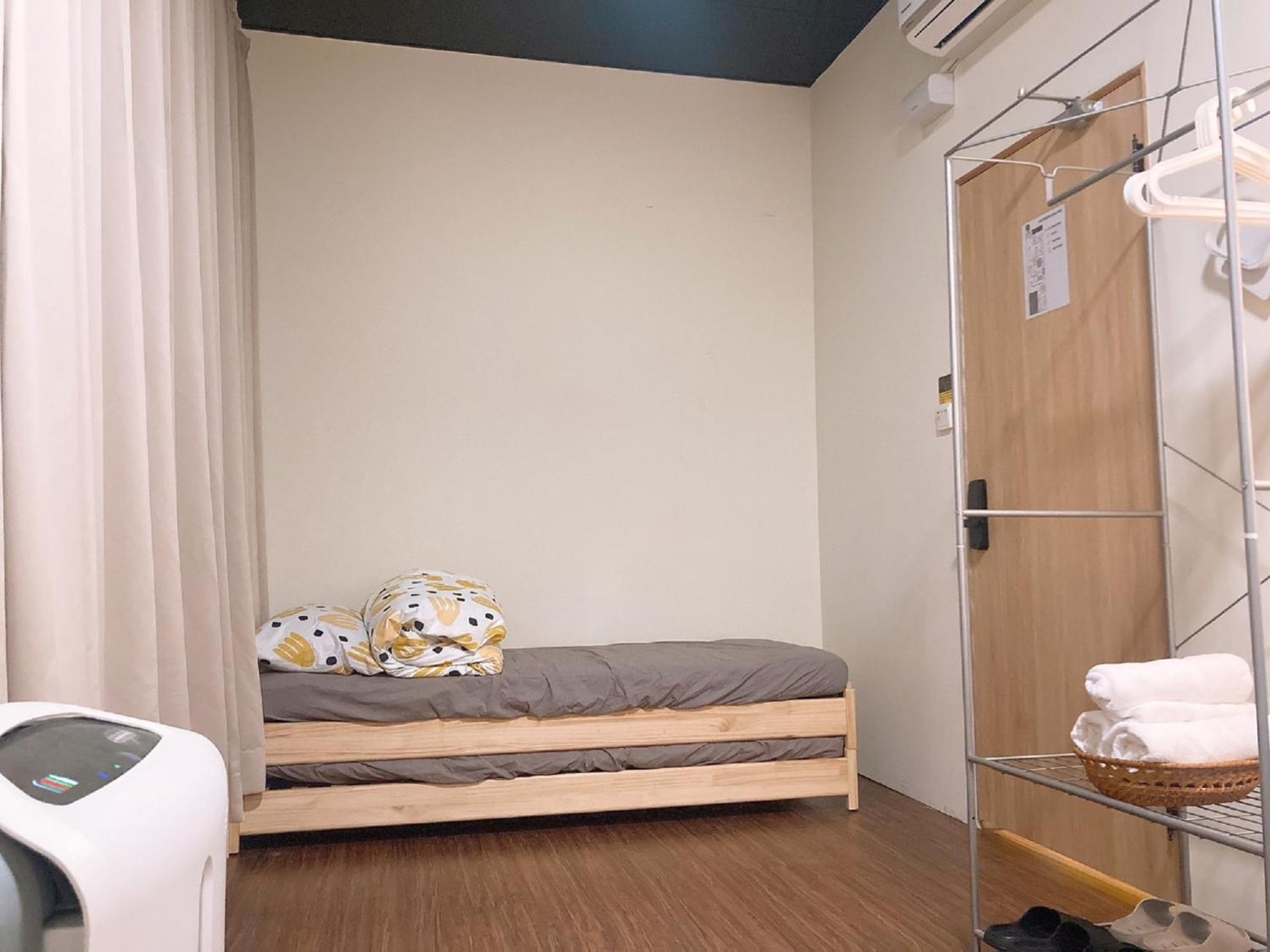 Like Hostel & Bar Lounge Каосюн Екстериор снимка