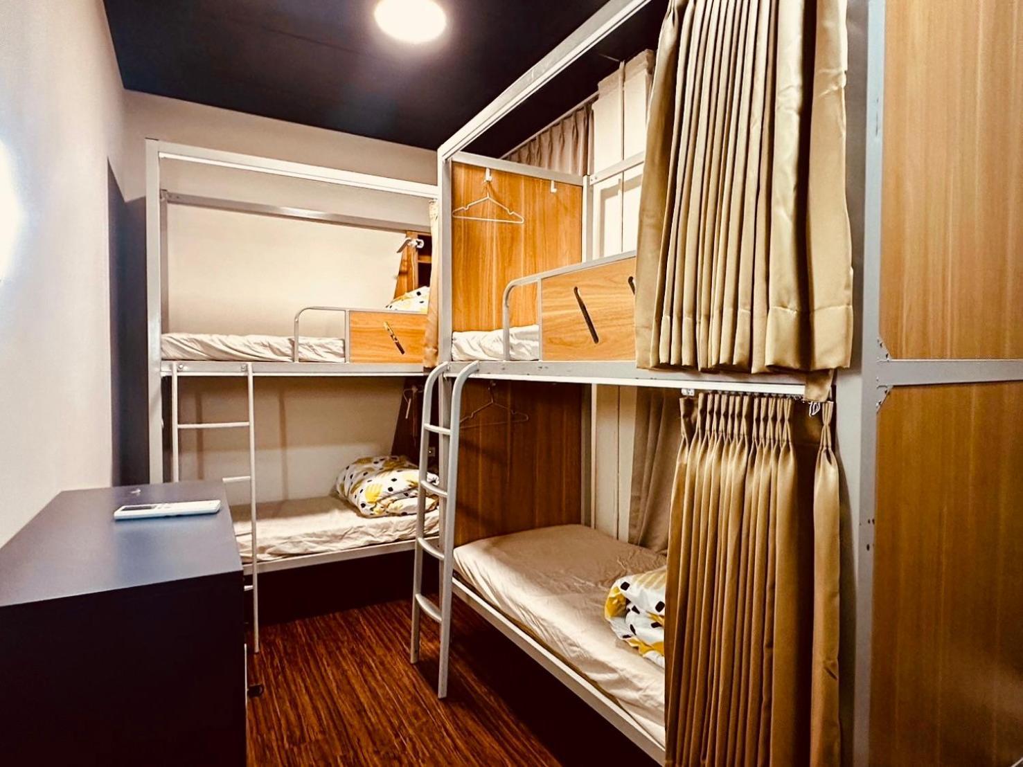 Like Hostel & Bar Lounge Каосюн Екстериор снимка